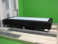 1 persoons BOXSPRING in kleur gestoffeerd
